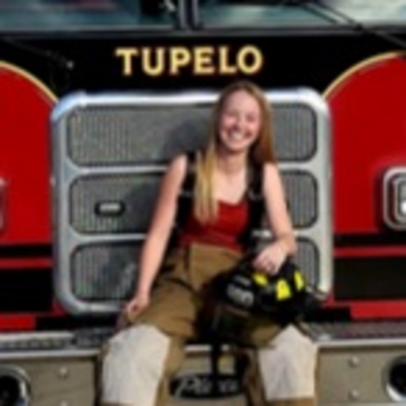 Meet your Posher, Shelby - Picture 1 of 1